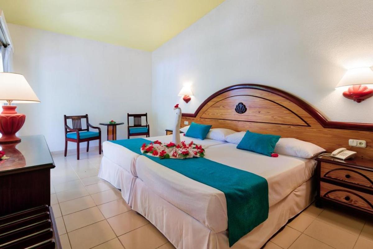 Playabachata Puerto Plata Exterior foto A room at Iberostar Grand Hotel Bávaro
