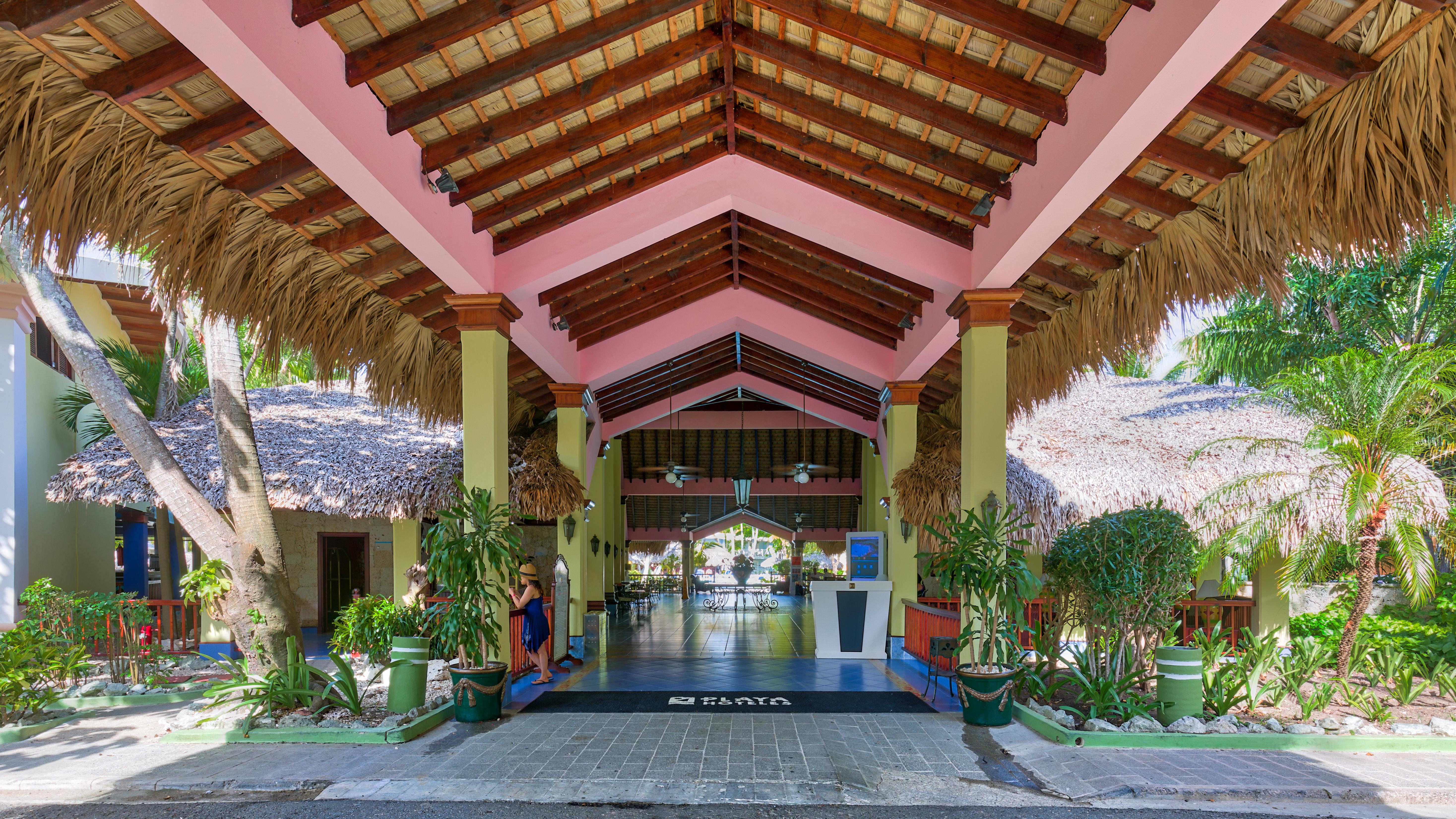 Playabachata Puerto Plata Exterior foto Entrance to the resort