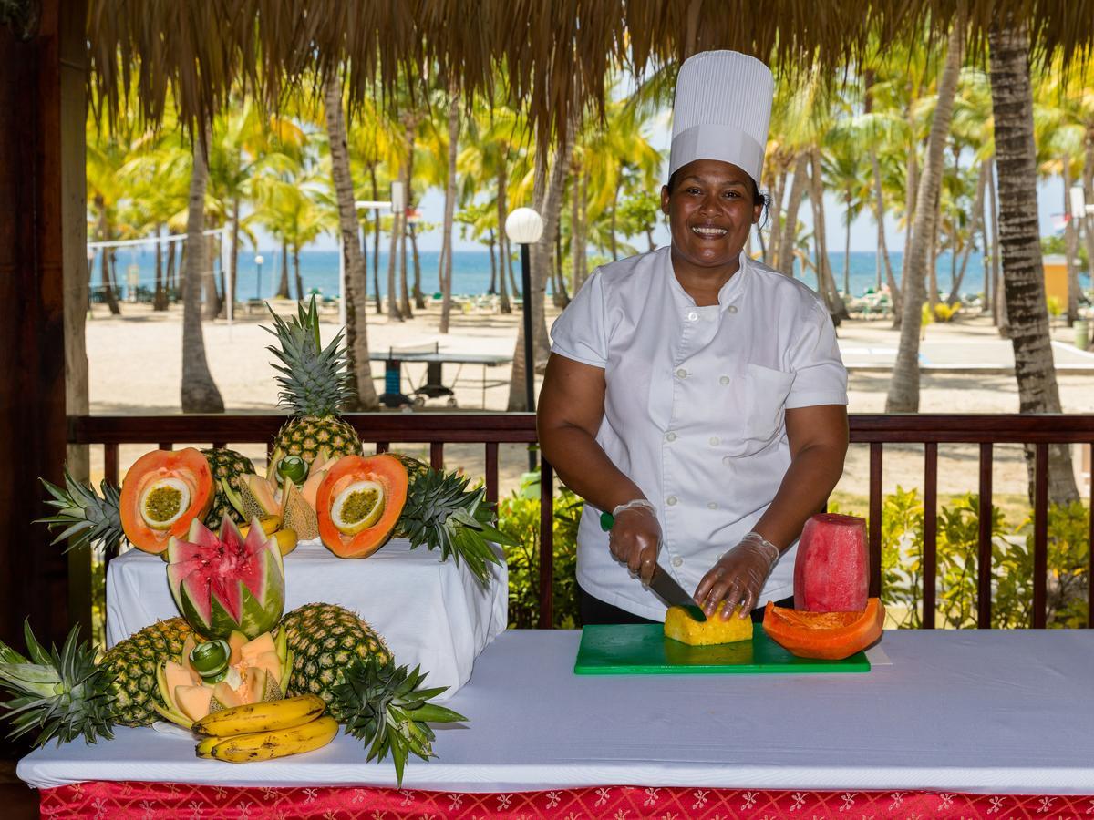 Playabachata Puerto Plata Exterior foto A chef at work