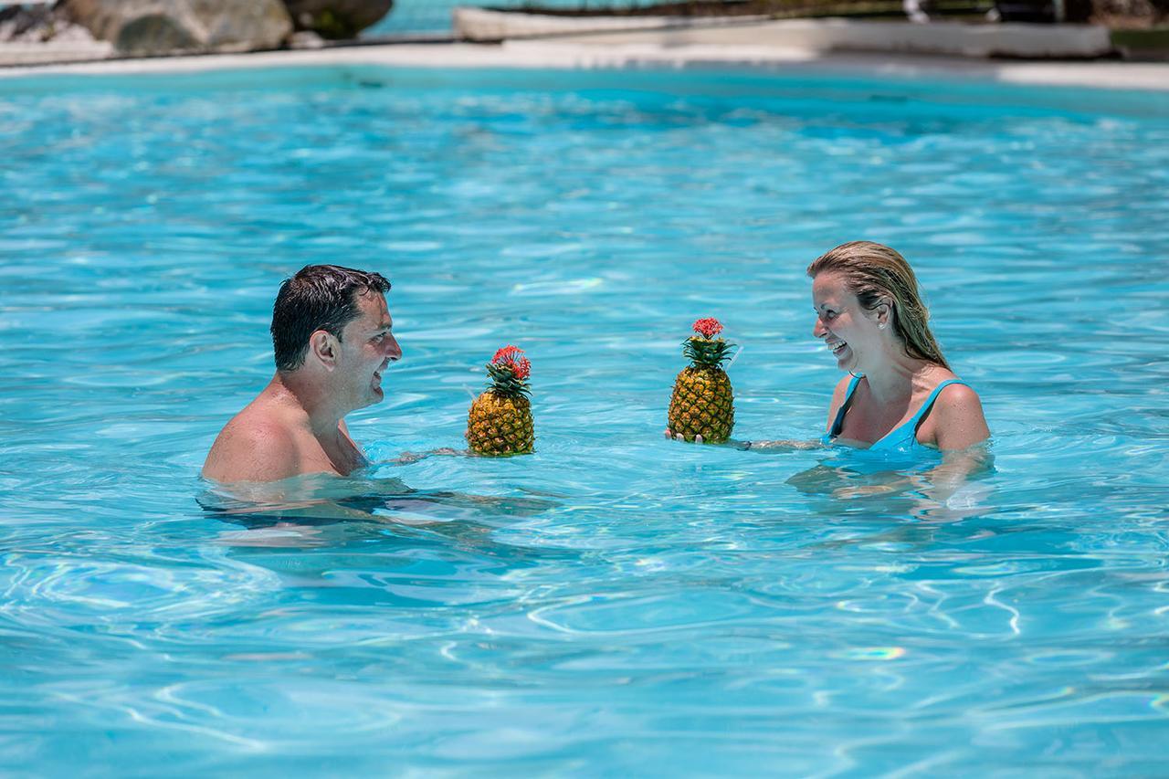 Playabachata Puerto Plata Exterior foto Swimming pool at the resort